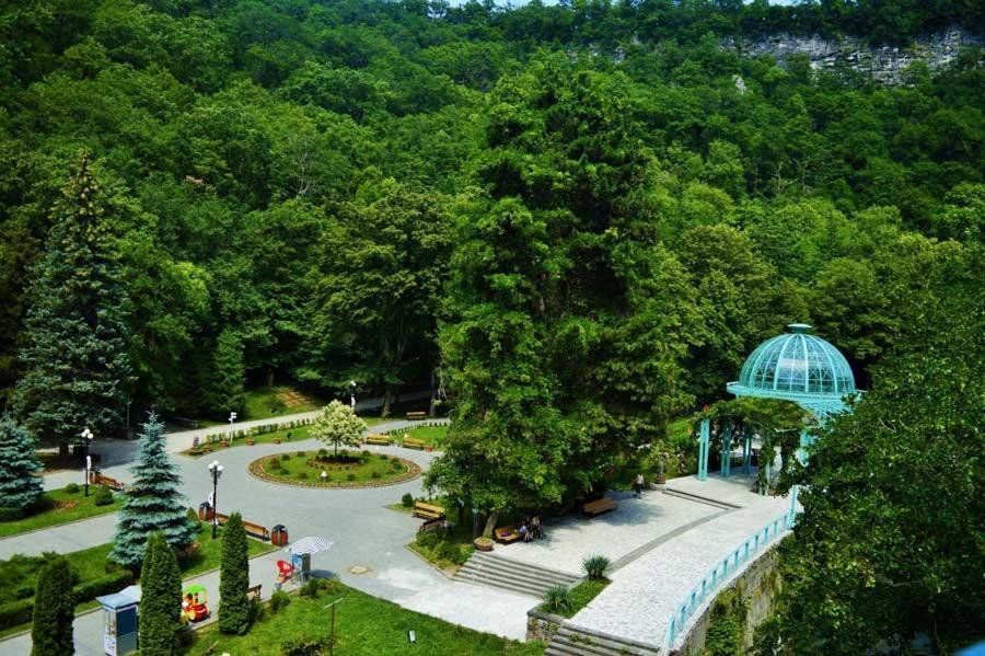 Guesthouse Natalia Borjomi Exterior photo